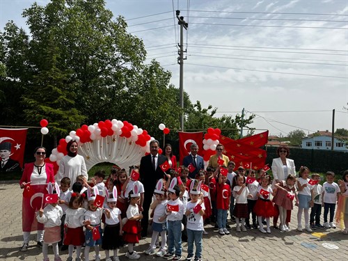 Kaymakam Mustafa GÜLER, Karacakılavuz Anaokulunun 23 Nisan Ulusal Egemenlik ve Çocuk Bayramı Etkinliğine Katıldı